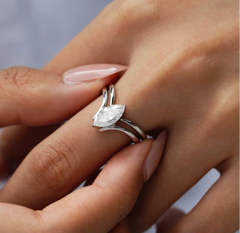 White Gold Floating Marquise Fluid Bypass Wave Ring