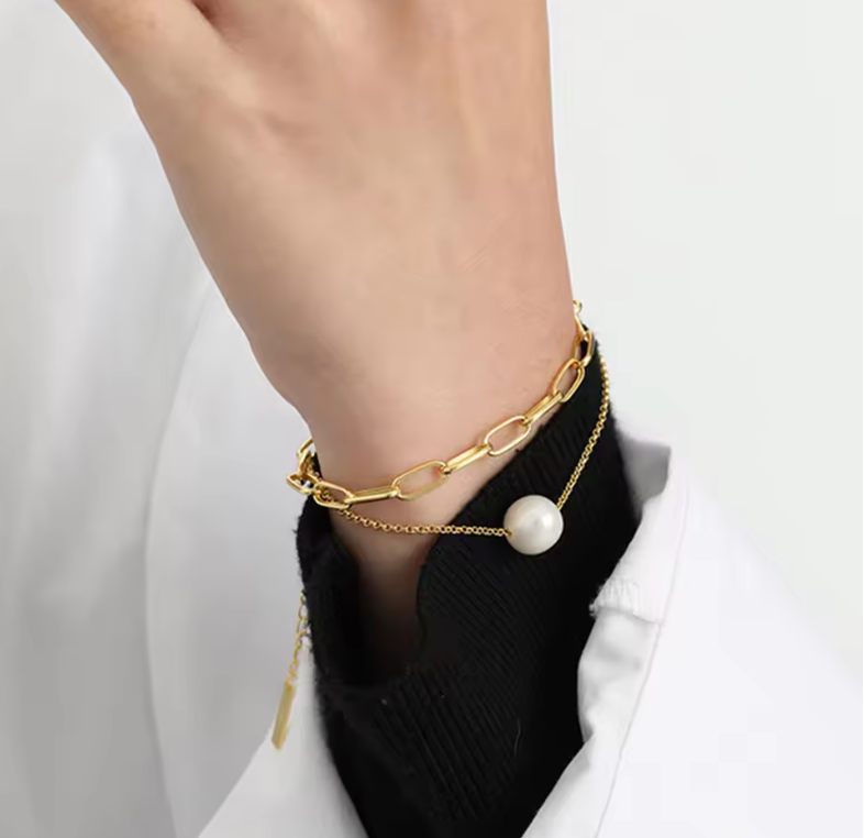 Minimalist Gold Cable Chain Single Baroque Pearl Bracelet